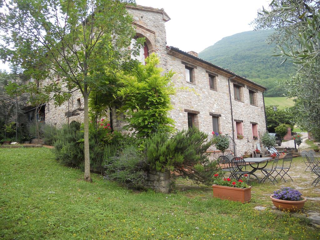 Вилла Il Giardino Degli Ulivi Кастельраймондо Экстерьер фото